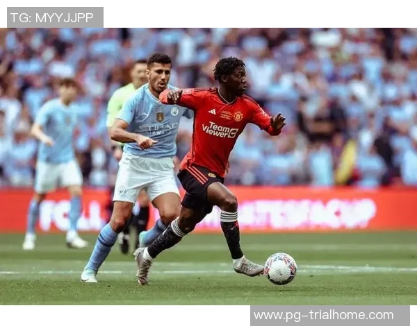 足总杯精彩对决拜仁狂胜曼联四球大捷引发全场沸腾